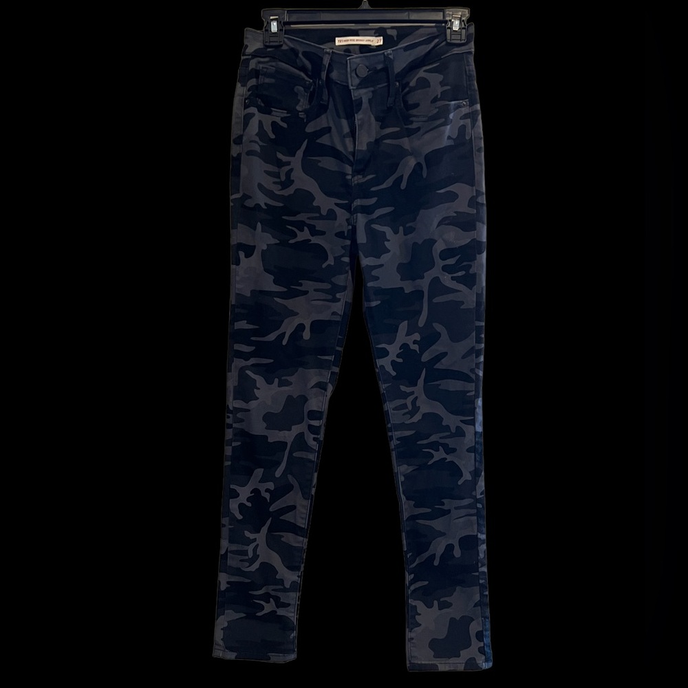 Black Camo Levi Jeans